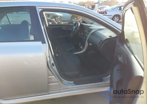 2009 Toyota Corolla S z USA, uszkodzony, nr VIN 1NXBU40E99Z005635